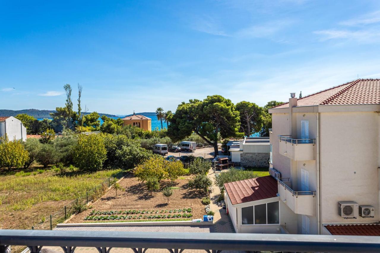 Ferienhaus Maestral - Kastel Kambelovac Kaštela Kültér fotó
